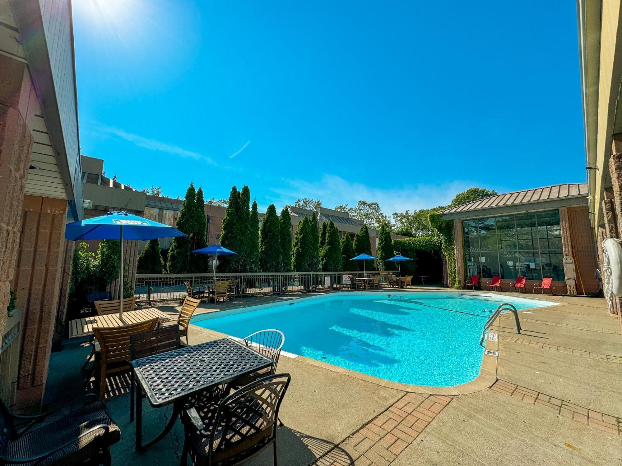 Ramada Plaza By Wyndham Niagara Falls Ngoại thất bức ảnh